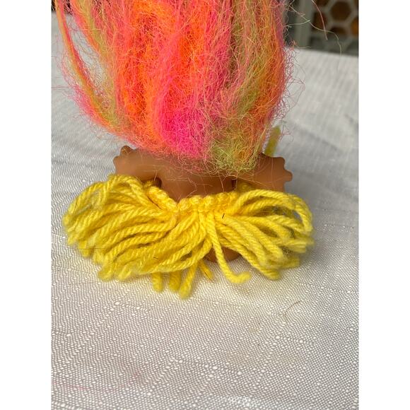 VTG Dam Troll Doll apx 3 in tall Neon rainbow hair red eyes, yarn Hula skirt EUC - Picture 4 of 13